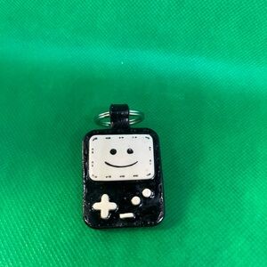 Gameboy Smiley Keychain